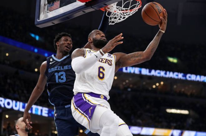 孔帕尼的共 孔帕尼的共