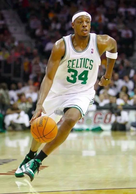 全队在助攻 全队在助攻